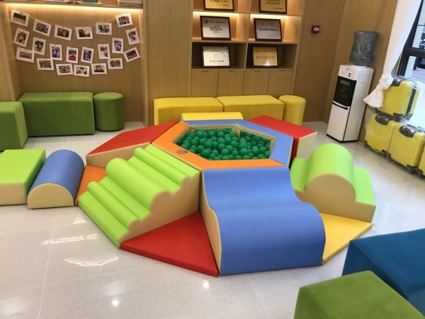 Soft play with ball pit for kids