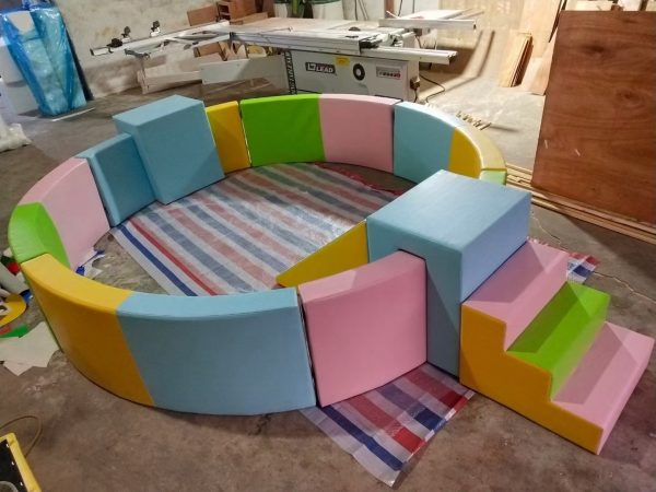 Customize ball pools of various sizes for kids