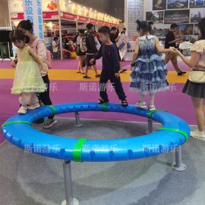 Rotate the spacewalk ring for kids